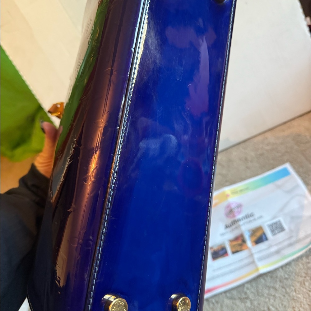 RARE: Louis Vuitton Brea MM grand blue vernis patent satchel - Picture 6 of 7